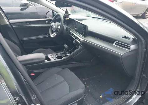 2021 Kia K5 Lxs z USA, uszkodzony, nr VIN 5XXG14J28MG047221